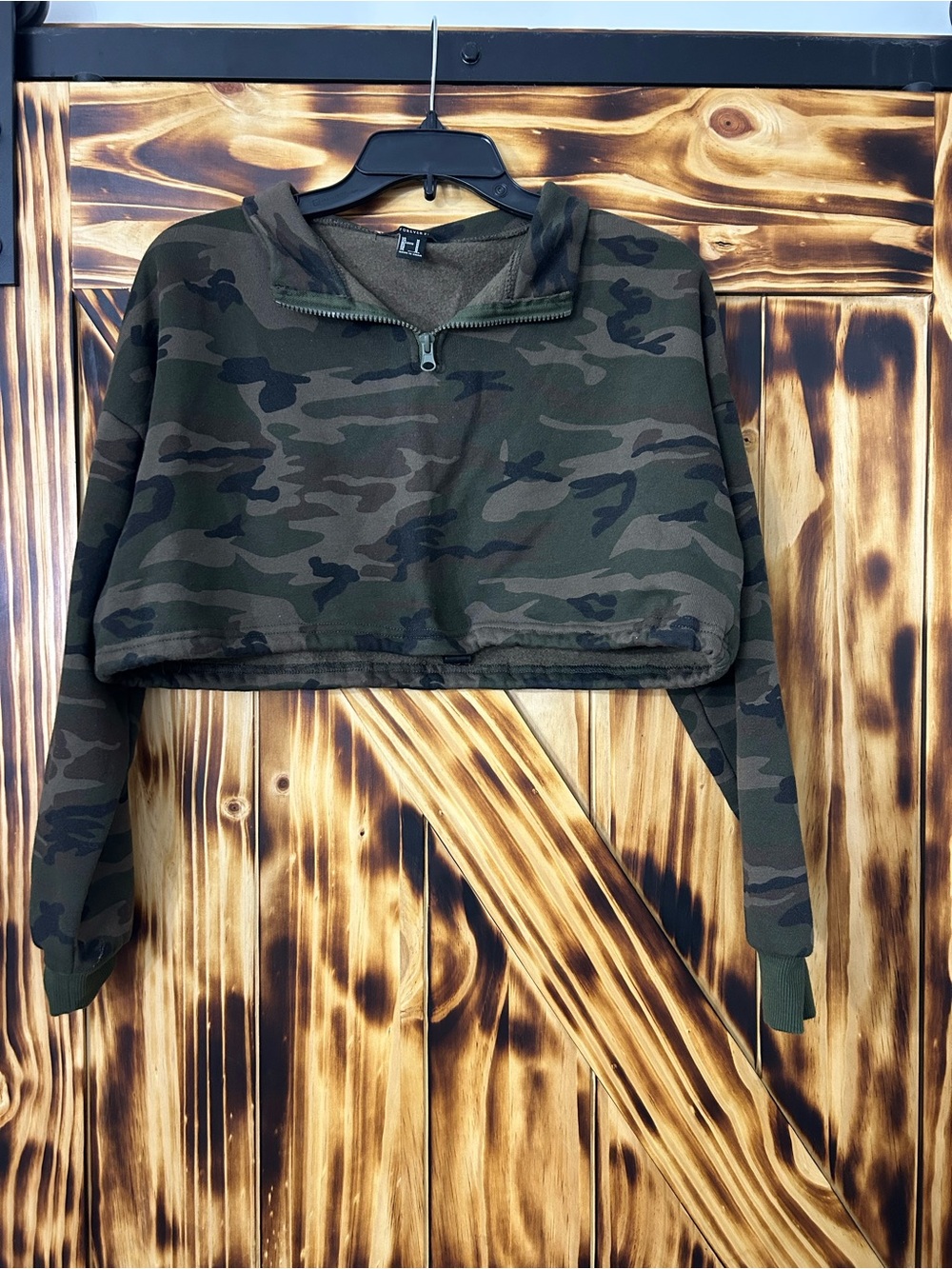 Forever 21 Olive Green Camo Cropped Half-Zip Hoodie